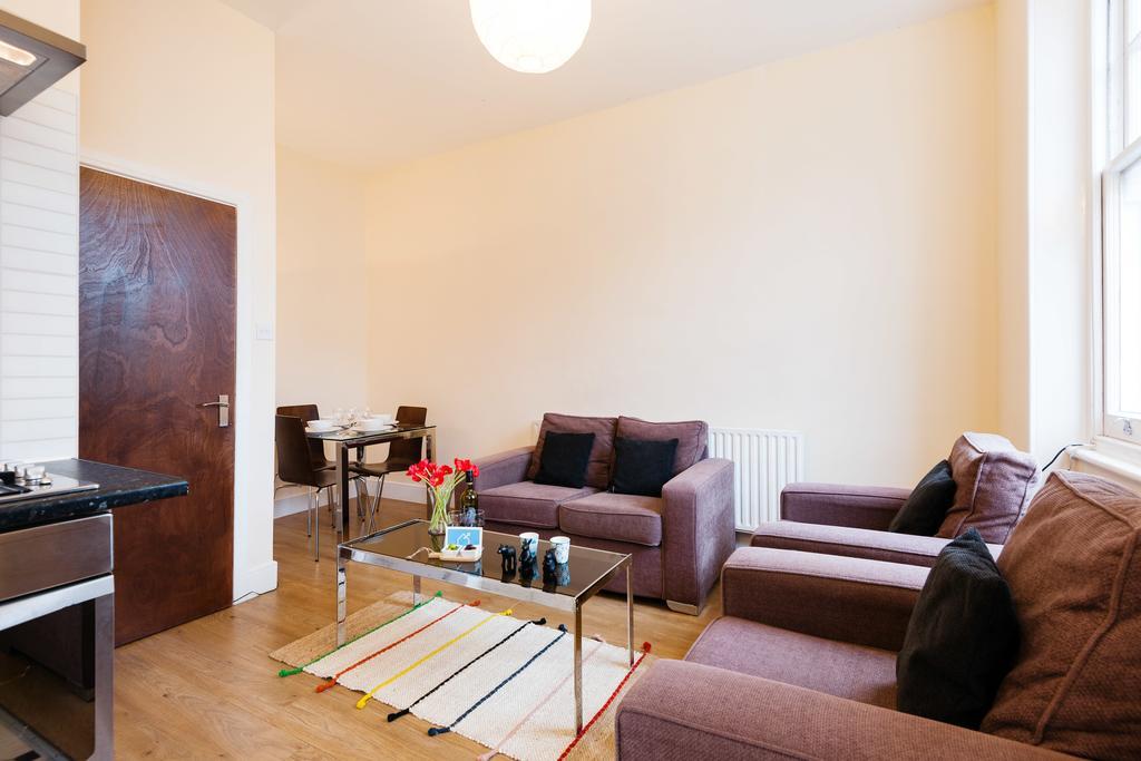 Apartamento The Earls Court Townhouse *